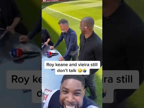 Roy Keane still doesn&#039;t talk to Vieira. Roy totally ignores Patrick throughout #viral #shorts #funny